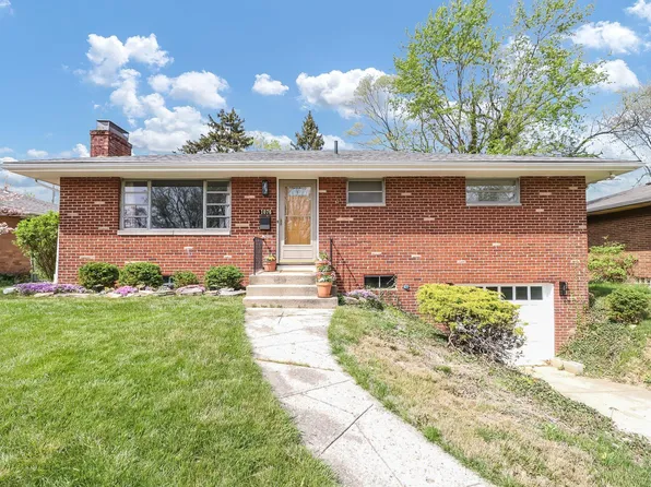 1076 Marland Dr N, Columbus, OH 43224