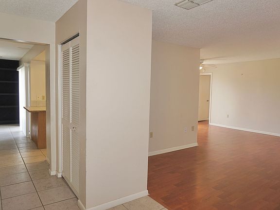 2nd image of 5611 Lake Fox Cir