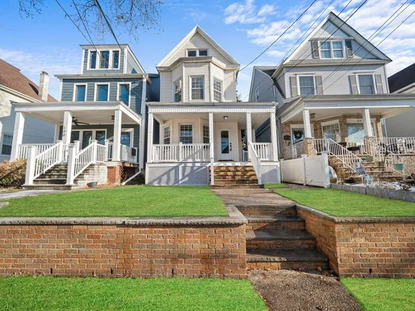106 Garretson Ave, Bayonne, NJ 07002
