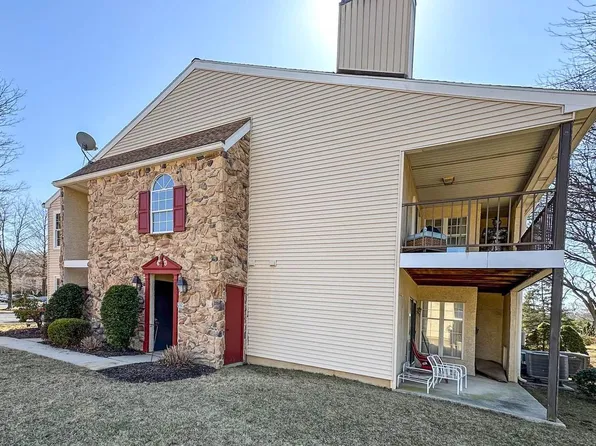 109 Valley Greene Cir, Wyomissing, PA 19610