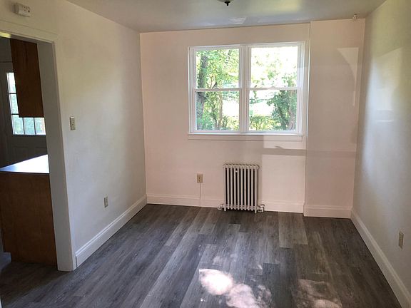 345 SB DINING ROOM