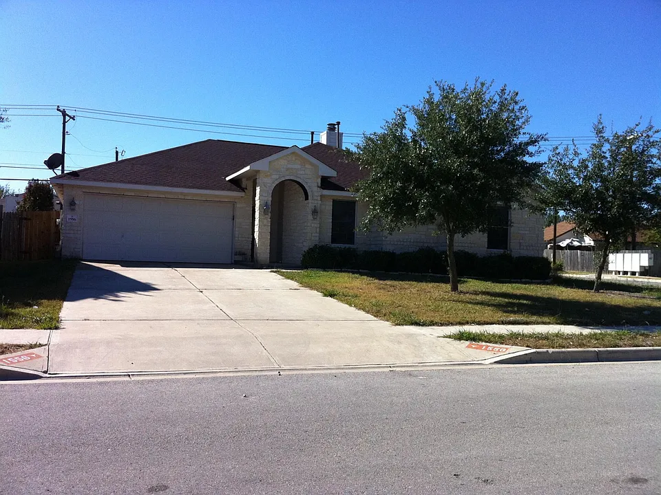 1556 Lorson Loop
