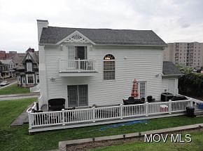 2nd image of 1006 Avery St