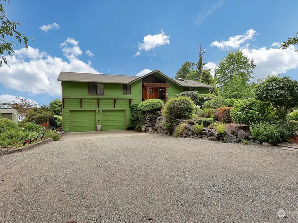 1364 Pilchuck Hts, Fox Island, WA 98333