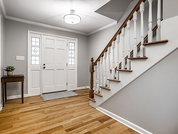 5th image of 67 Ashbourne Cir