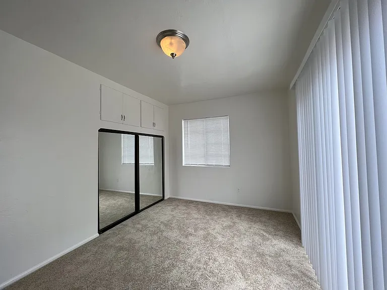 357 Garfield Ave — Photo 5