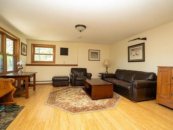 3rd image of 5351 Dyreson Road