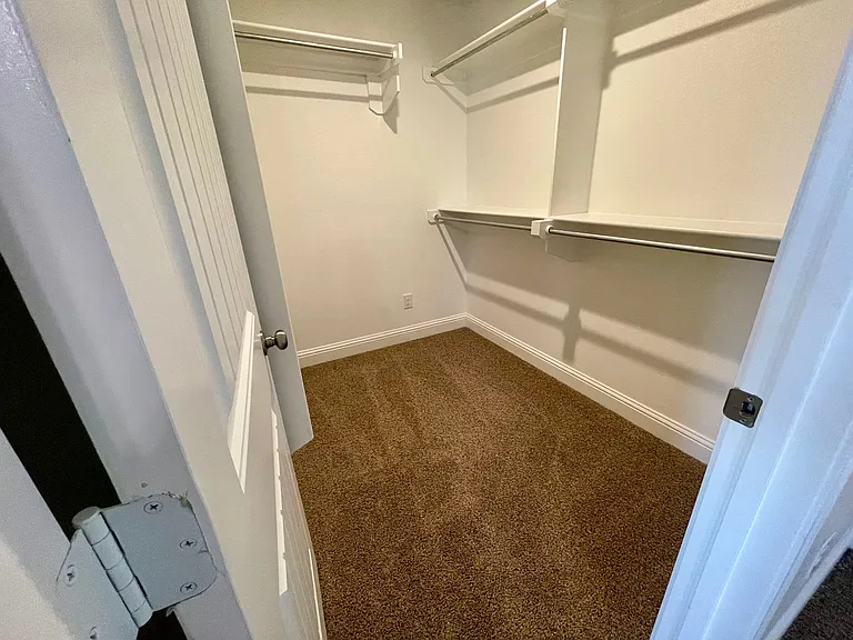 3719 Oakridge Ave — Photo 7