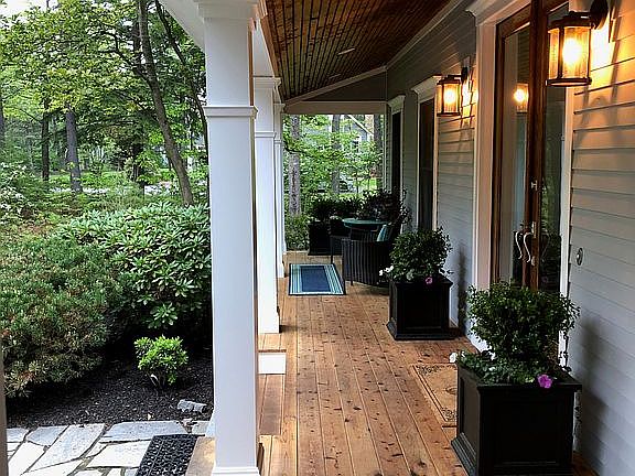 3rd image of 145 Woodlands Dr