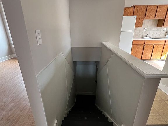 4th image of 500 W Marshall St #2