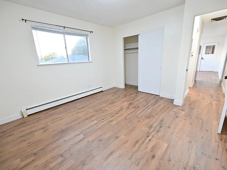 1074 Cedar Way #201 — Photo 5