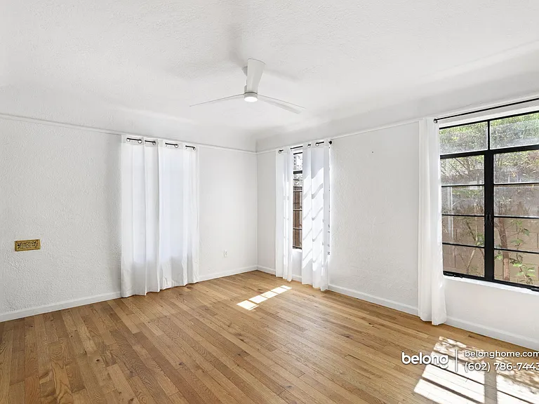 1136 E Almeria Rd — Photo 20