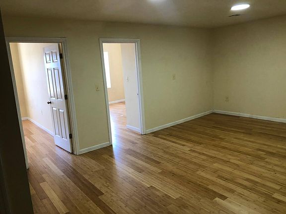 4th image of 34 Broadway Floor 2