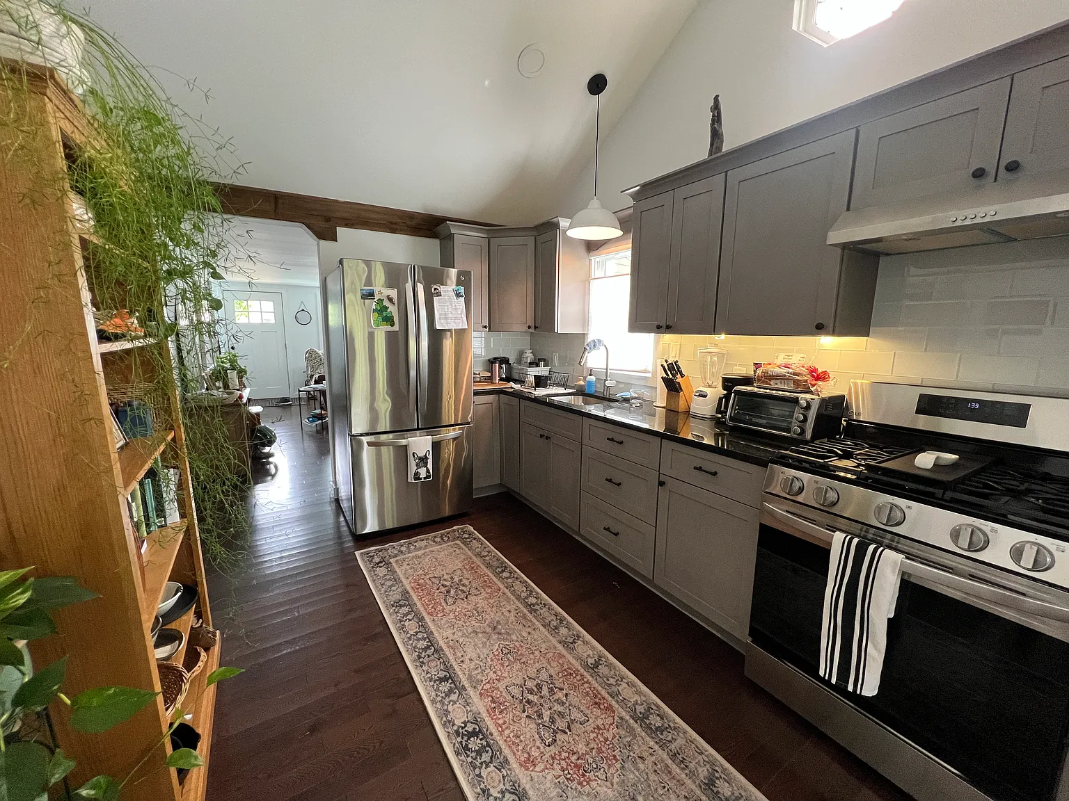 2 bed, 800 sqft, $3,100 — Photo 3