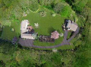 46 Hawleyville Rd, Newtown, CT 06470