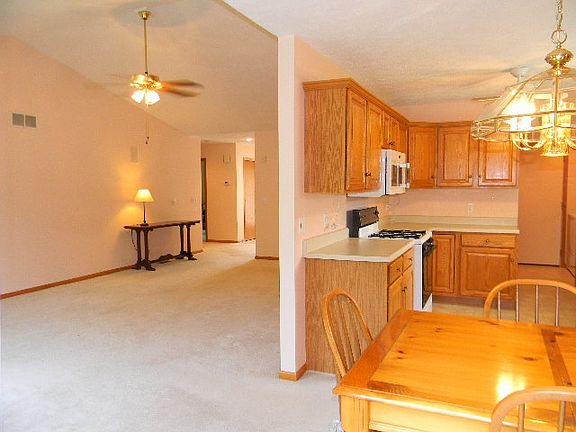 5th image of 4126 Riverwood Dr
