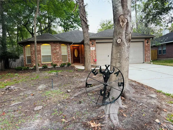 62 Drifting Shadows Cir, Conroe, TX 77385