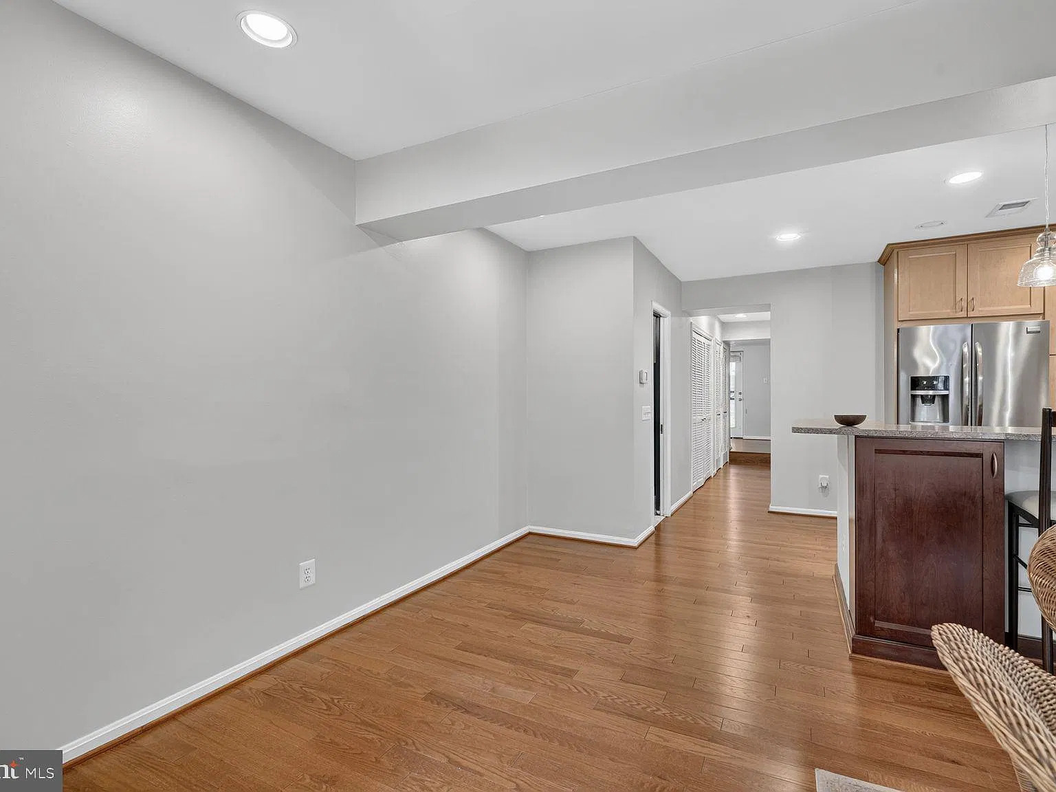 Central — Photo 4