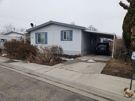 Front w/Carport