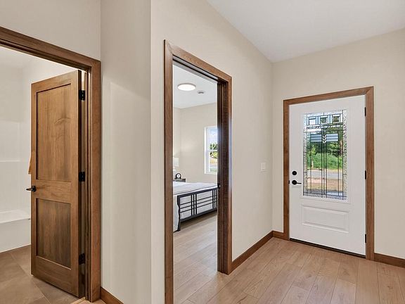 3rd image of 3302 BENNINGTON COURT