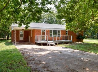 806 Virginia Ave, Tuscumbia, AL 35674