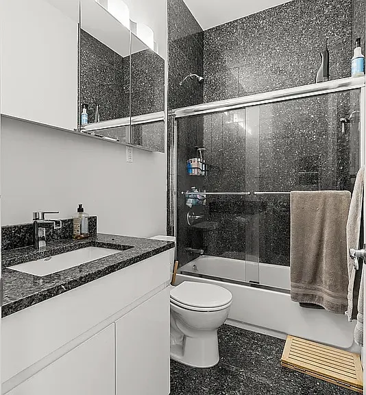 365 Knickerbocker Ave #2L — Photo 5