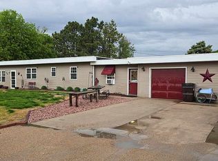 708 E 9th St, Columbus, NE 68601