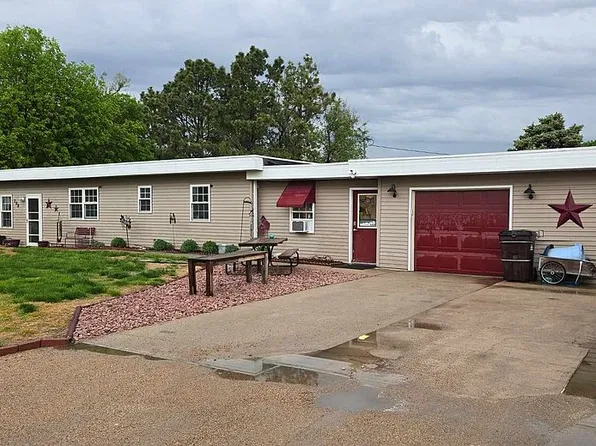 708 E 9th St, Columbus, NE 68601