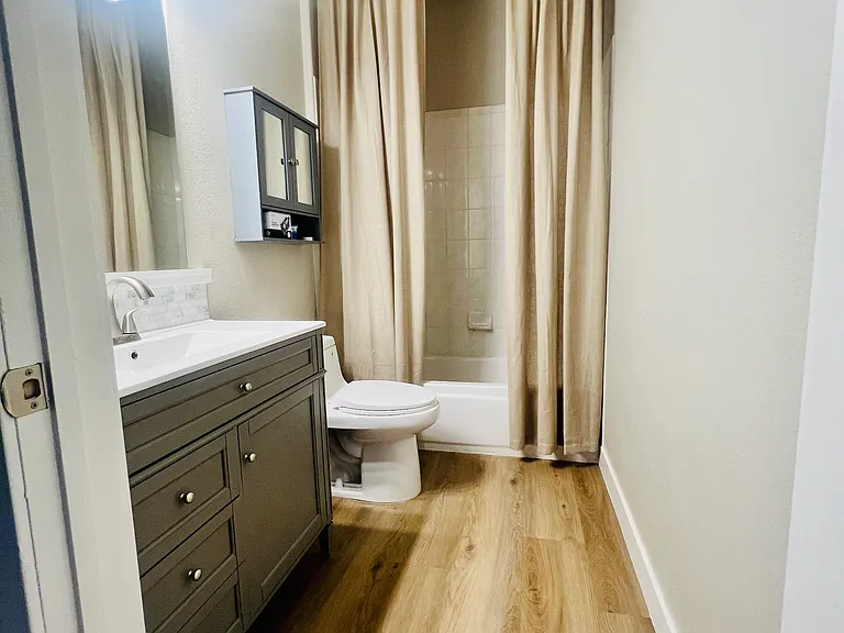8555 W Russell Rd #1002 — Photo 28