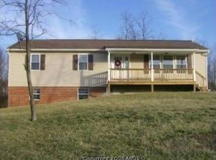 128 Walther Ct, Berkeley Springs, WV 25411