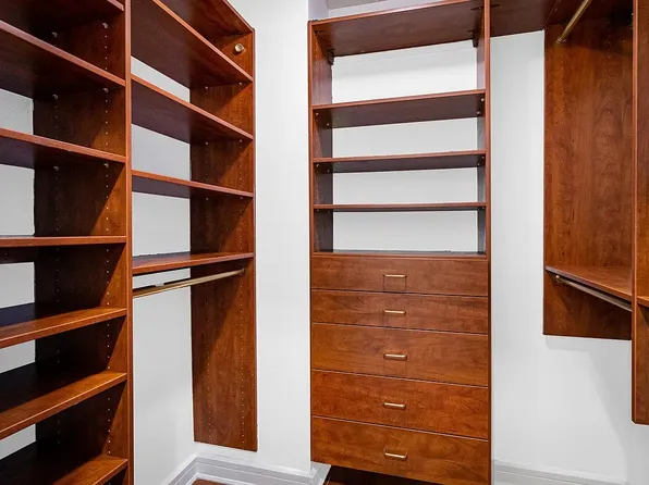 220 Riverside Boulevard image 5 of 12