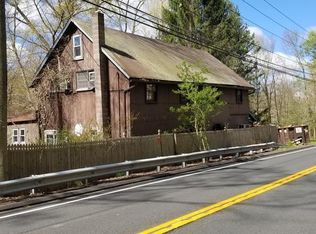 126 Dodgingtown Rd, Bethel, CT 06801