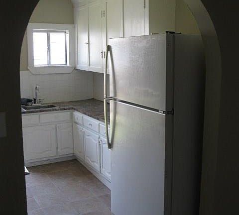 4th image of 118 N Columbia Pl