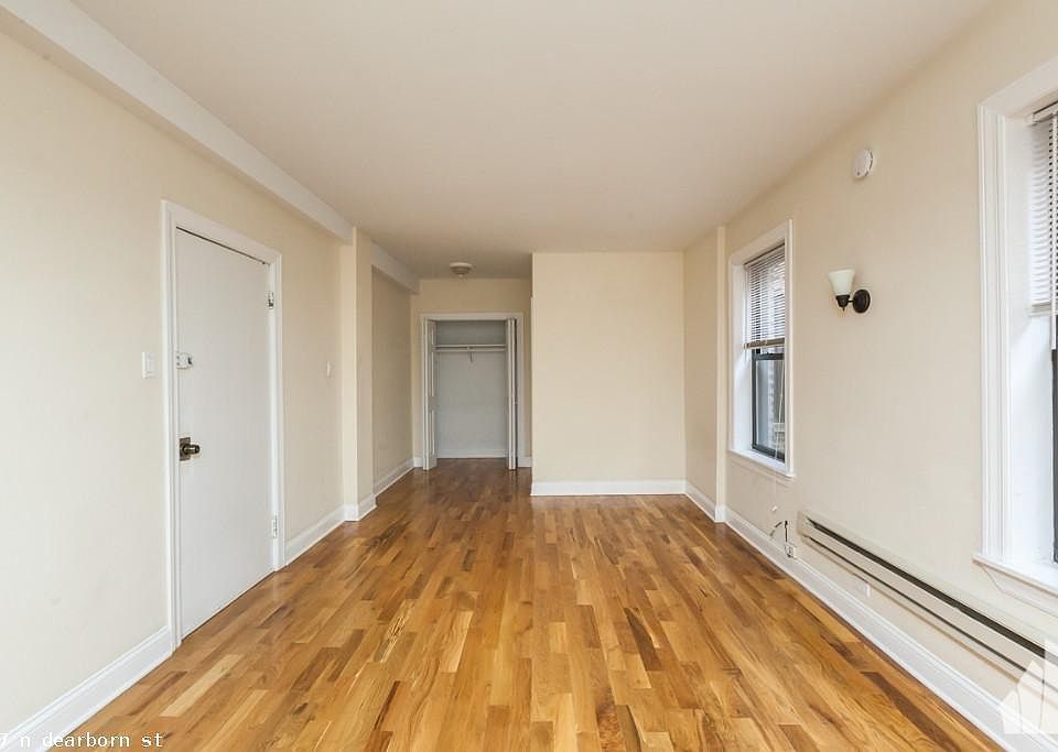 1st image of 1347 N Dearborn St #1125