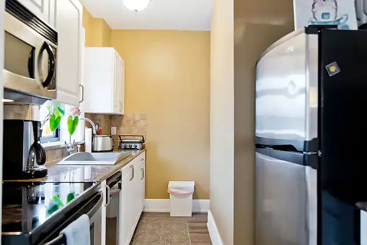 1 bed, 437 sqft, $1,400 — Photo 2