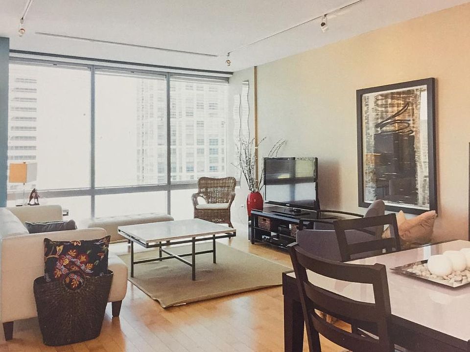 1st image of 8 E Randolph St Unit 2903