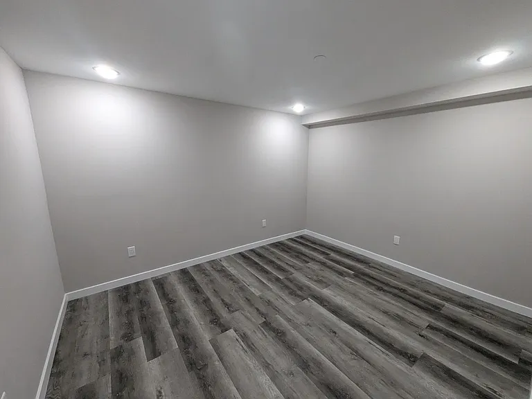 4995 W Thompson St — Photo 11