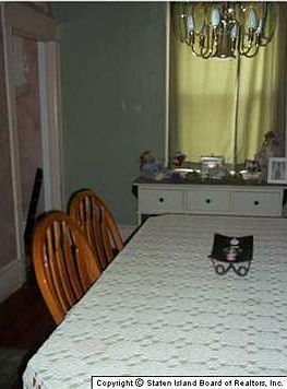 4th image of 326 College Ave