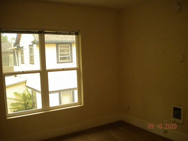 3211 SE 11th Ave #5 — Photo 6