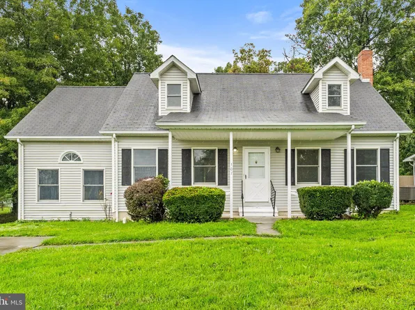 107 Crystal Lake Ct, Stephens City, VA 22655