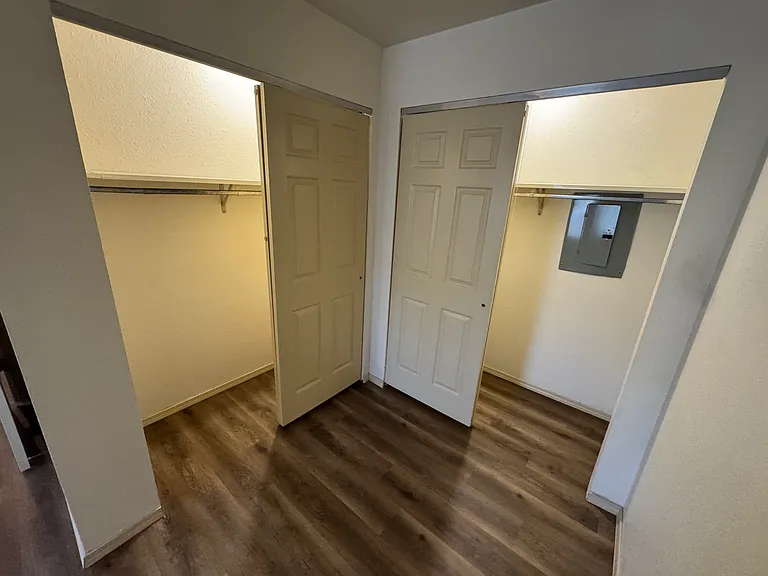 Clifton Height Apartments — Photo 29