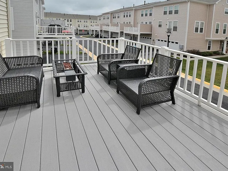 Deck View