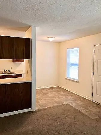 938 W Cleveland St #104 — Photo 2