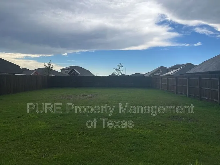 12040 Riparian Rd — Photo 14