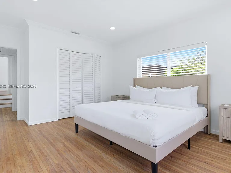 1510 S Treasure Dr — Photo 28