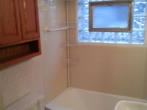 4th image of 318 Southfield Dr #3BR