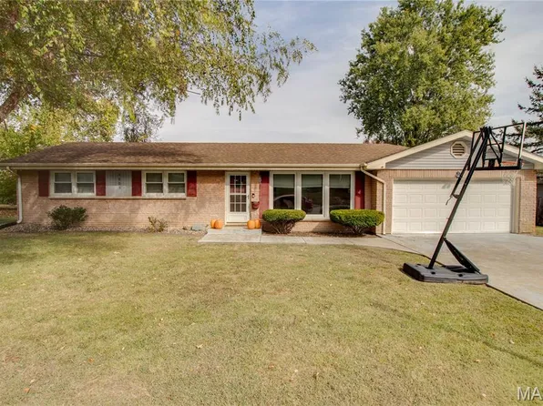 4805 Wick Mor Dr, Alton, IL 62002