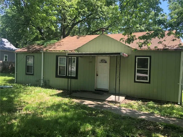 1313 S 45th Ter, Kansas City, KS 66106