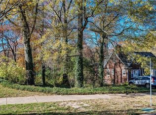 310 Mayflower Dr #27, Greensboro, NC 27403