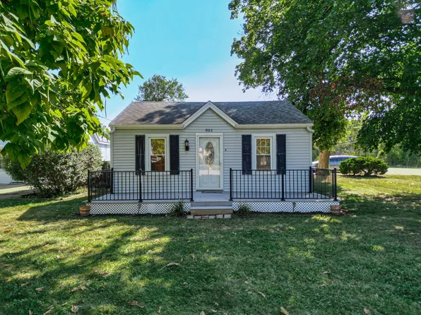 901 E Babcock Ave, Addison, IL 60101